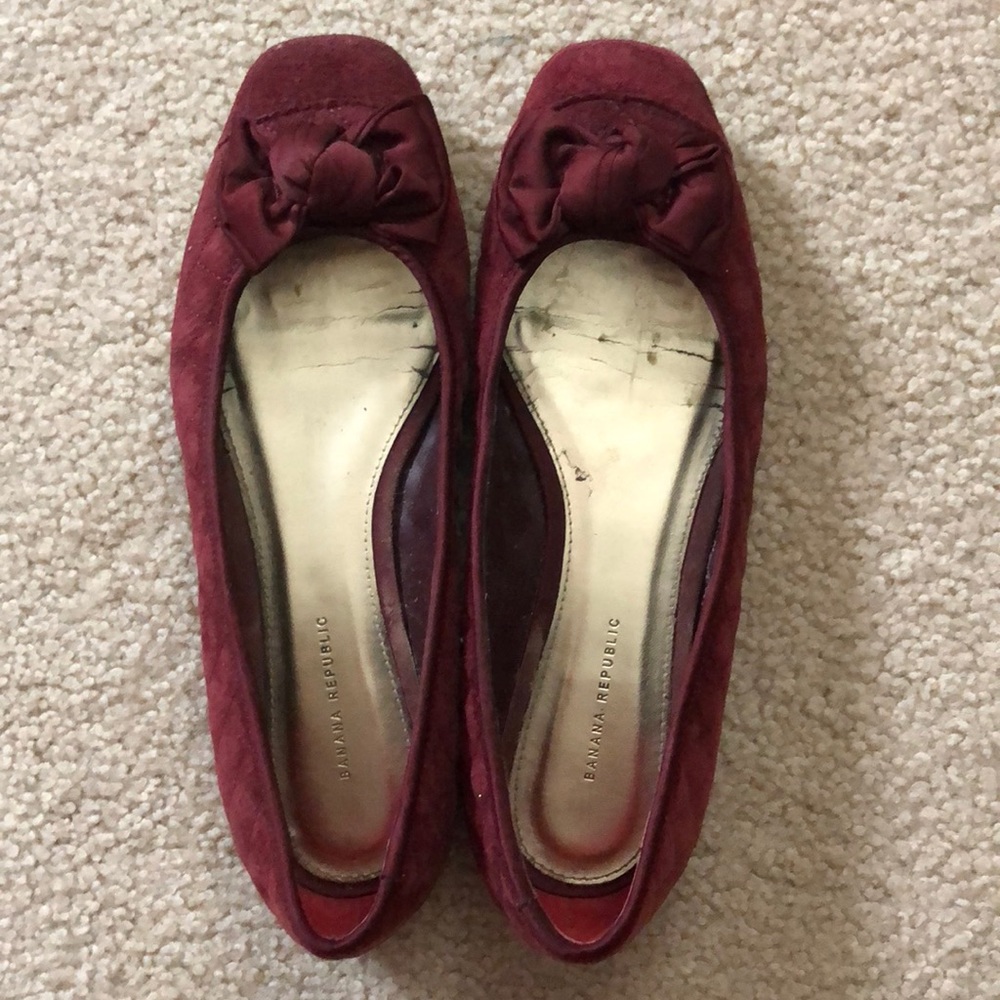 Maroon flats